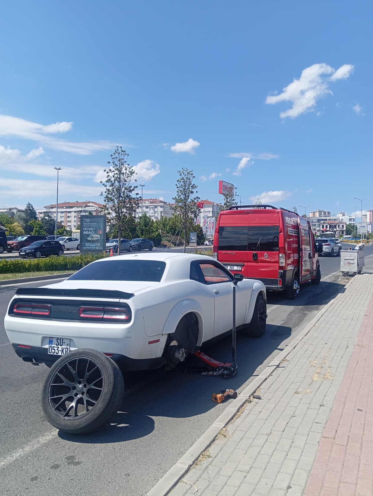 Profesyonel oto kurtarıcı ve çekici hizmeti
